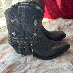 Women's Western Ankle Boots - Gray